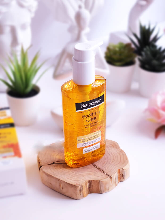 ژل میسلار پاک کننده آرایش زردچوبه نوتروژینا Neutrogena