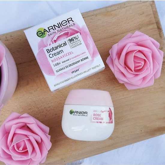 کرم مرطوب کننده صورت گارنیر Garnier Botanic Cream با رایحه گل رز حجم 50 میلی